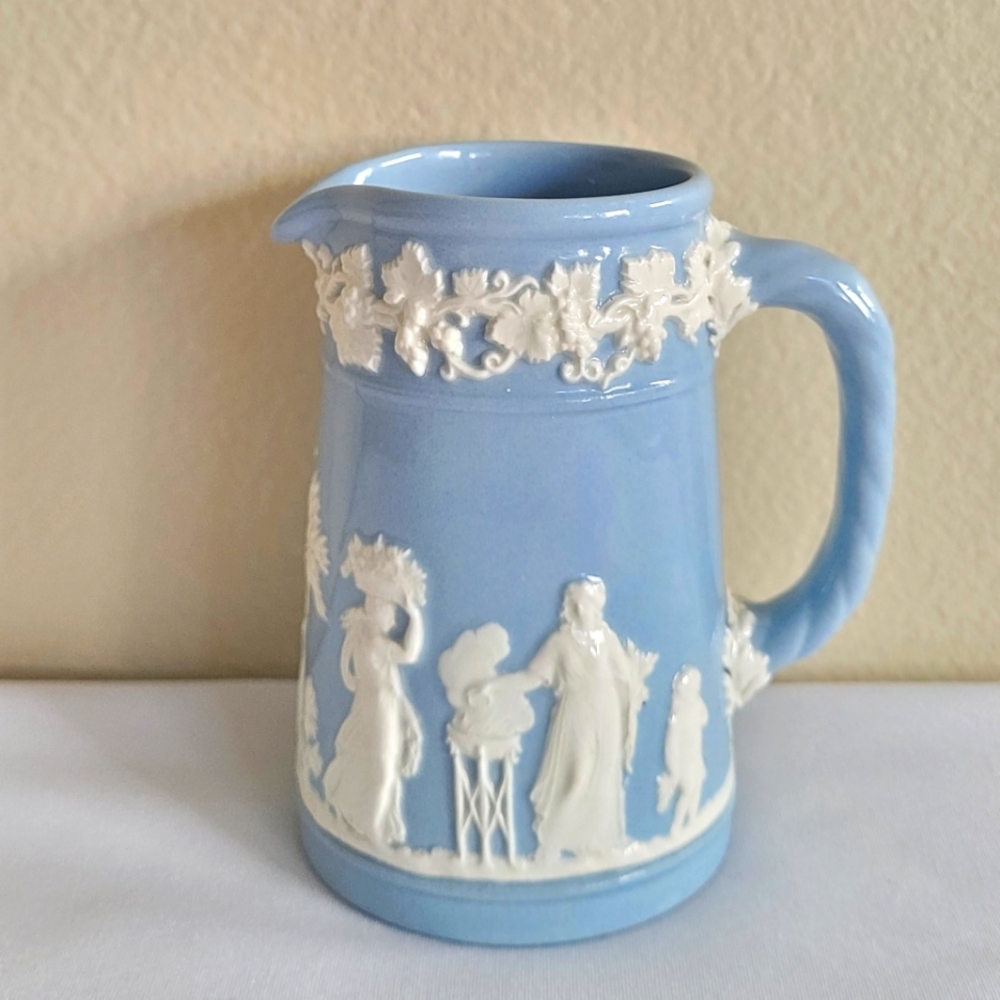 Wedgwood Queens Ware, Pitcher, Creamer  England of Etruria & Barlaston 4 " Glaze